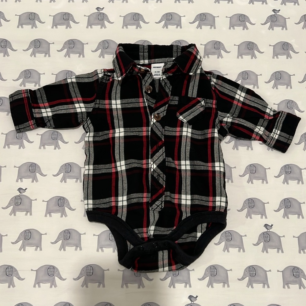 NWOT Plaid Flannel Onesie 🚭